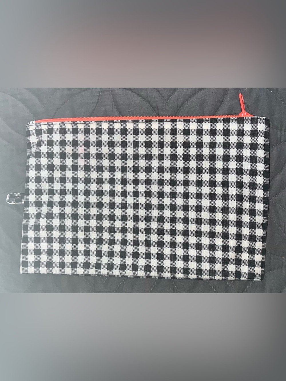 BAGGU MEDIUM GO POUCH CHECKERED
